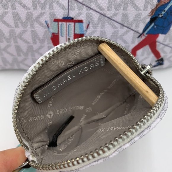 MICHAEL KORS JET SET GIRLS MULTIFUNCTIONAL WRISTLET TRIO BRIGHT WHITE MULTI - Picture 8 of 16